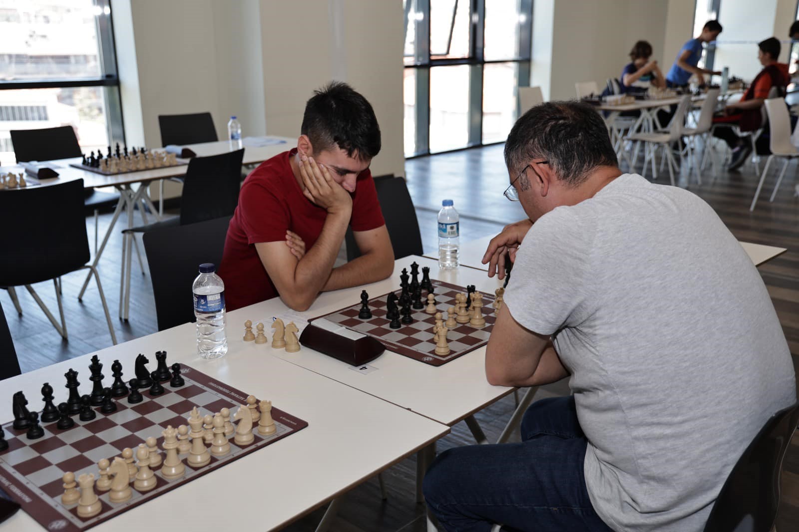 国际象棋锦标赛正在举行 - 比莱吉克 - 比莱吉克明天报纸 - 比莱吉克新闻